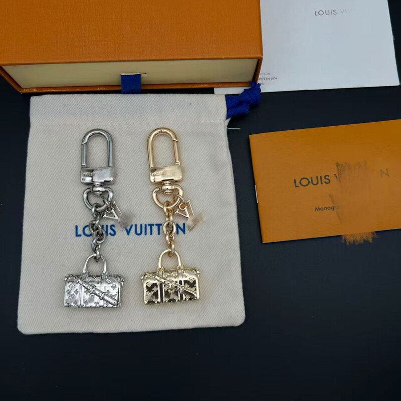 V Family Louis Vuitton Keychain Pendant, Classic Monogram Pattern, Available in Silver and Gold