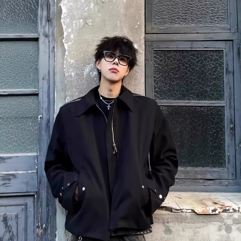 American-Style Cleanfit Black Short Jacket for Men, Stylish Turn-Down Collar, Regular Shoulder Design, Niche Feel, Trendy Jacket