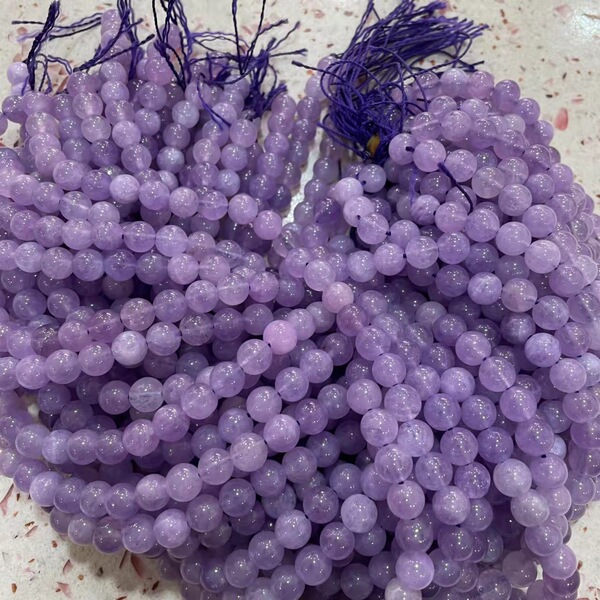 lavender round beads with amethyst