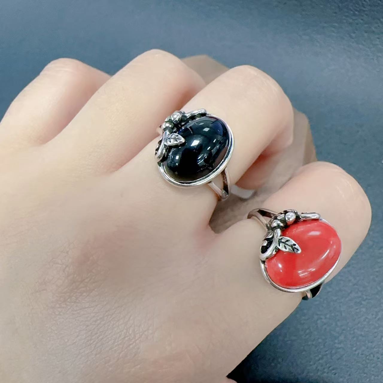 (2개) 여성 틈새 빛 럭셔리 복고풍 디자인 민족 스타일 문학 및 국가 동향 오픈 반지를위한 개인화 된 유행 검은 장미 반지
