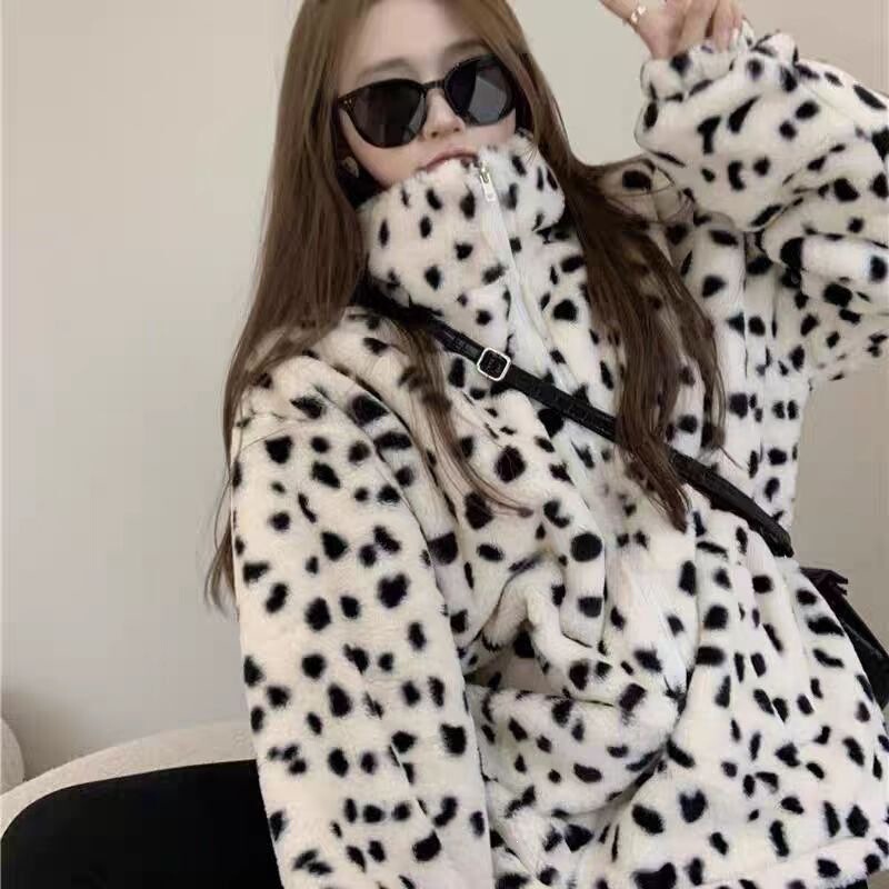 2026 Autumn and Winter Young Style Faux Fox Fur White Leopard Print Short Coat with Stand Collar and Thickened Jacket 2026 Autumn and Winter Young Style Faux Fox Fur White Leopard Print Short Coat with Stand Collar and Thickened Jacket