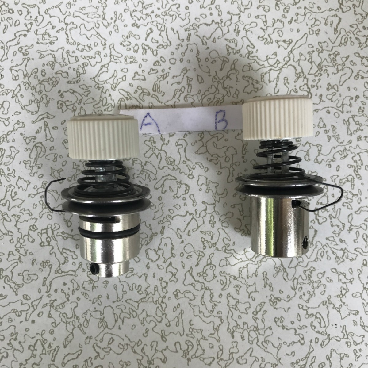 工业缝纫配件  电脑平车通用夹线器  A  B(两款）