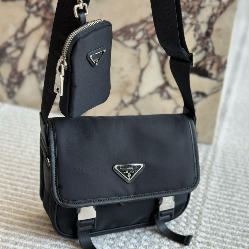 P Home Triangle Mark Crossbody Bag Men's and Women's Messenger Bag Chest Bag Waist Bag Regenerated Nylon Parachute Waterproof Shoulder Bag P Home Triangle Mark Crossbody Bag Men's and Women's Messenger Bag Chest Bag Waist Bag Regenerated Nylon Parachute Waterproof Shoulder Bag