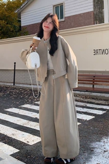 新款又酷韩系春秋又通勤阔腿裤飒感两件套套装女外套米色2026设计