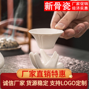 Jisen Single Ceramic Tea Strainer Rack Tea Grid Mesh Tea Strainer Pure White Porcelain Hand Holder Tea Filter Tea Leaf Strainer