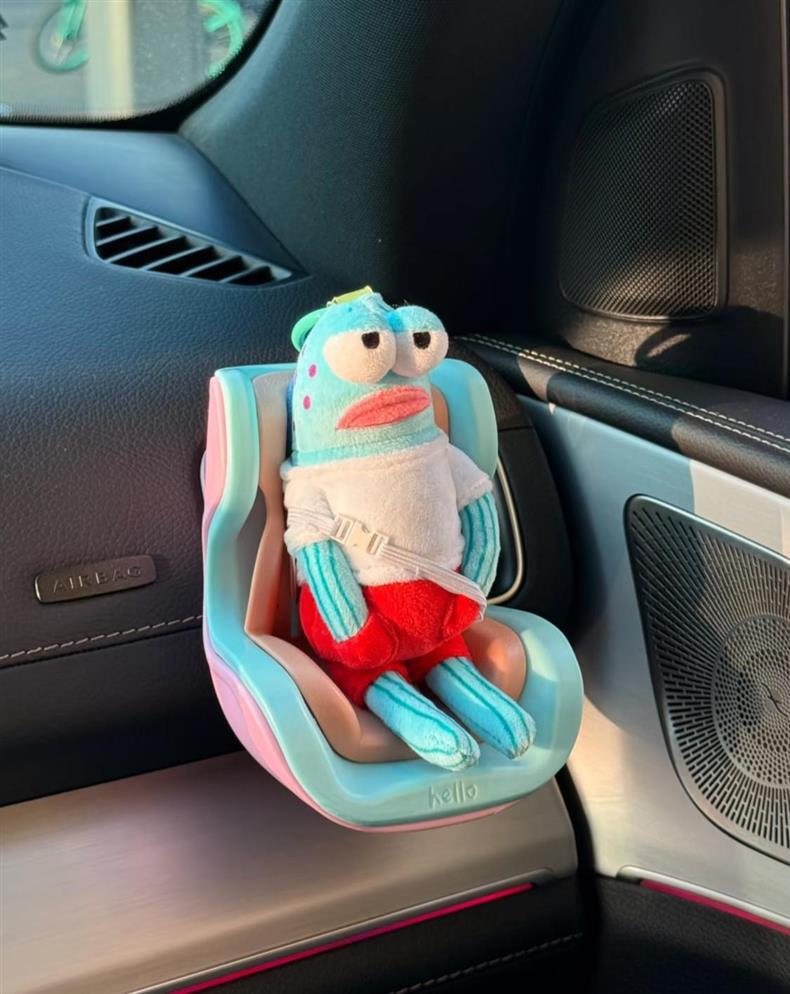 Bikini Bay Residents' Car Decoration Ornaments, Cool Fish Baby Chair Car Decoration Ornaments, Great Items for a Sense of Ceremony While Driving