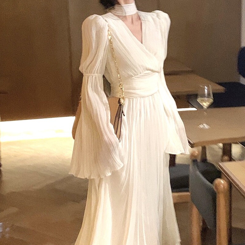 Goddess-Style White V-Neck Dress for Women, 2026 New Early Spring Long-Sleeve Tea Break French High-End Dress for Women