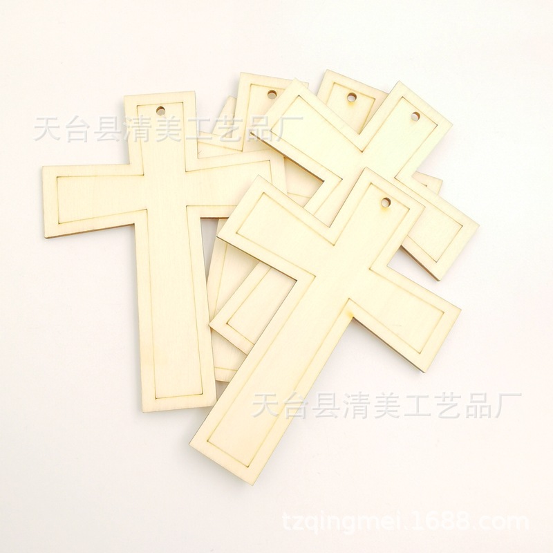 12,7*9,7 cm cruz hueca pieza de madera colgante decorativo de madera 12 piezas en un paquete con cuerda de cáñamo