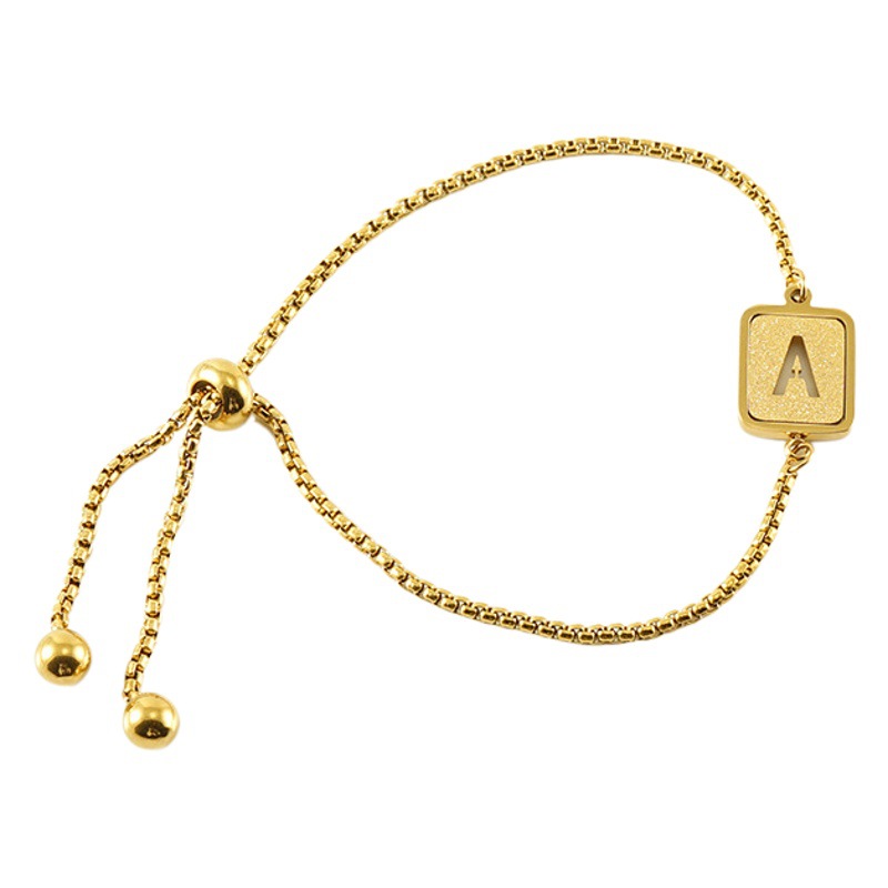 En stock al por mayor Acero de titanio presionado arena carta pulsera femenina europea y americana de acero inoxidable hueco pulsera de carta ajustable