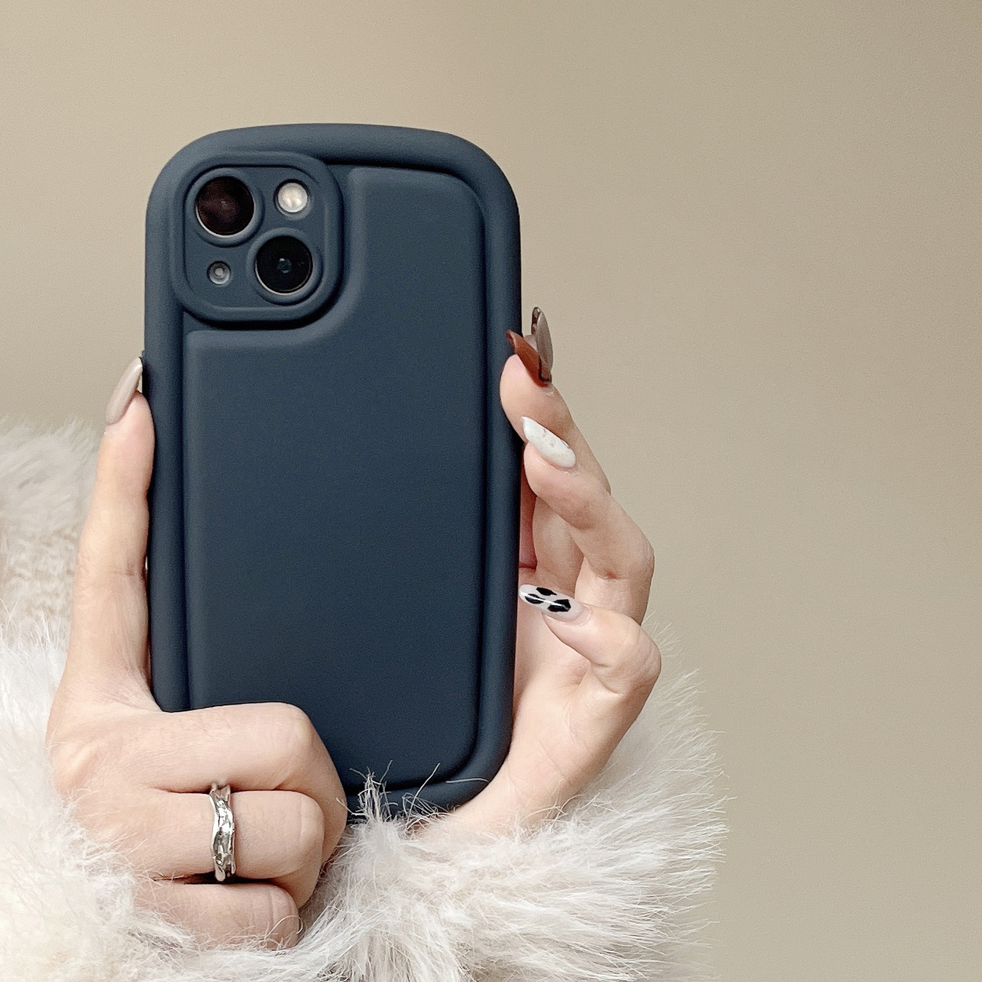 Nuevo color sólido simple iPhone13Promax caja del teléfono para Apple 12/11 hombres y mujeres 14Pro suave Caso 13