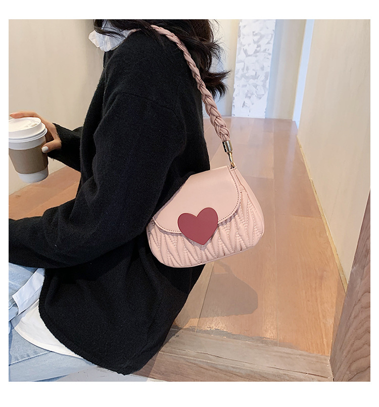 2022 new fashion heart buckle oneshoulder messenger small square bag 20166cmpicture3