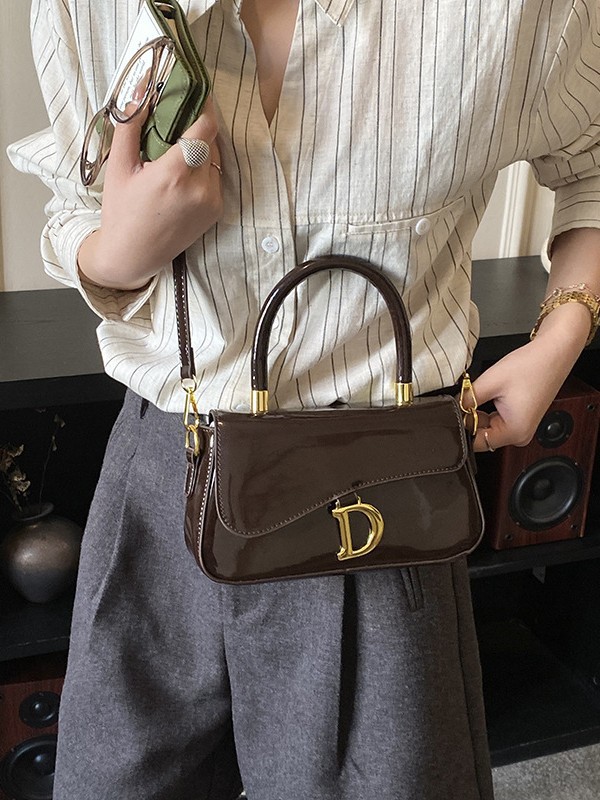 Bolso para mujeres 2026 nuevo estilo transfronterizo de alta sensación de silla de mano alta sensación de lujo ligero y elegante moda bolso de mochila