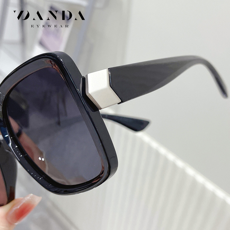 Nuevas gafas de sol polarizadas de las mujeres TJ714 a prueba de UV celebridad de Internet mismo tiro calle gafas de sol de Marco grande