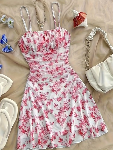 French floral spaghetti strap dress with waist-cinching summer 2025 new stylish sun protection set fashionable sexy buttock-hugging short skirt