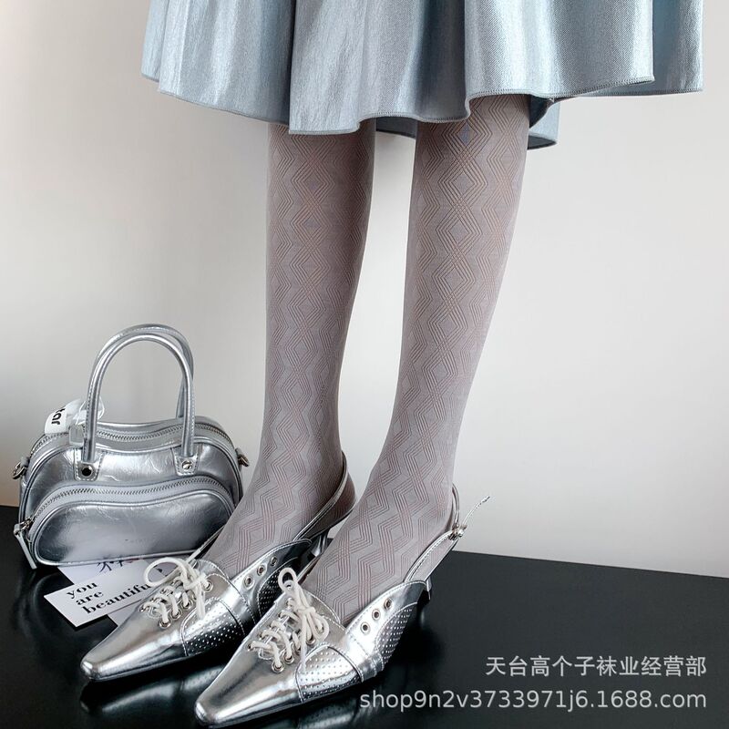 This Is How You Should Wear It in Spring~ Hollow-Out Light Gray Diamond-Patterned Silk Stockings for Women, Thin Style for Spring and Summer, Pure Desire Style Pantyhose