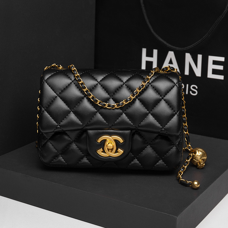 El nuevo bolso de bola de oro es el mismo que el nuevo bolso de bola de oro, la tendencia femenina, la moda, el pequeño estilo fragante, la cadena lingge, el bolso femenino, el hombro único.