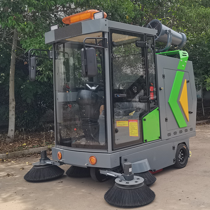 电动扫地车全封闭洒水新能源工业清扫车物业工厂车间驾驶式扫地机