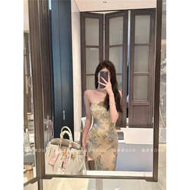 复古油画风性感抹胸连衣裙收腰名媛高级感纯欲海边度假开叉长裙女