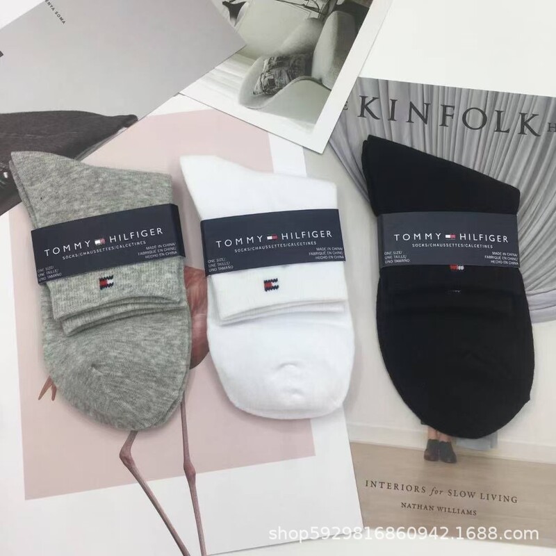 Tommy Unisex Mid-Calf Versatile Cotton Socks Casual Socks Solid Color Anti-Odor Sweat-Wicking Business Simple Couple Socks One Card Two Pairs
