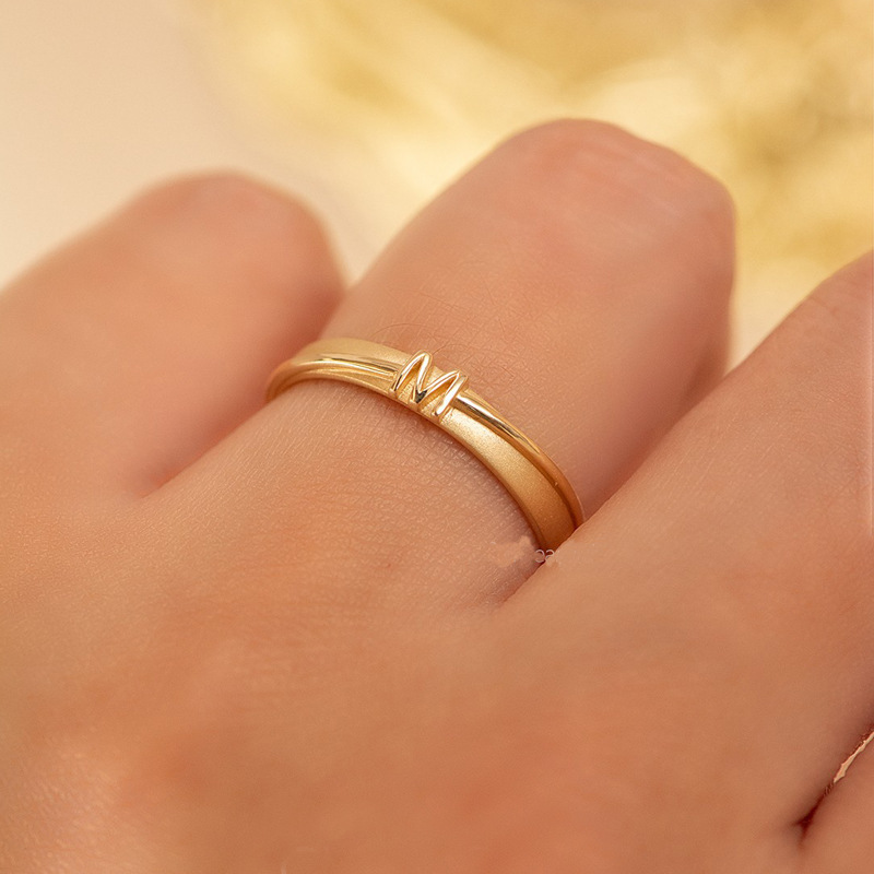 超定婚戒情侣款字母戒指一对镀18K黄金男女对戒真空电镀学生礼物