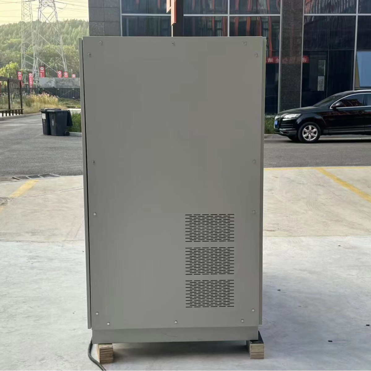 ŷ����˹����400KVA��Ƶ��Դ����֣�ݣ����480V 60HZ�������豸