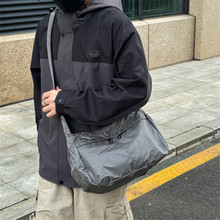 ��ˮ��������Ӱ���Ůͬ��б������s�\���L���������e�μ����ذ�