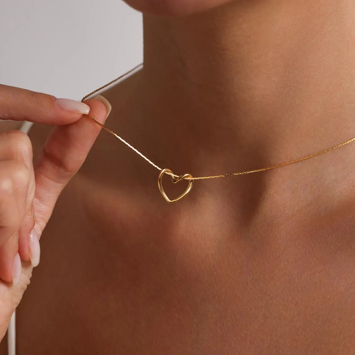Amazon Cross-Border Etsy European and American Style Knotted Pendant Wrapped Around Thin Chain Personalized Circle Necklace Heart-Shaped Factory Wholesale