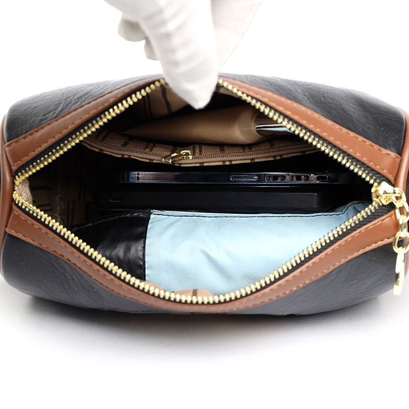 Bolso de almohada de estilo étnico retro bolso de hombro para mujer 2024 nuevo bolso de mensajero con correa de hombro ancha de cuero suave simple de gran capacidad