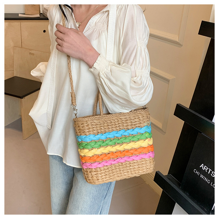 Women's Medium Straw Stripe Vacation Beach Weave Zipper Straw Bag display picture 6