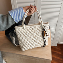 �߼��|������ˮͰ��Ů2025�ﶬ�¿�С��ͨ�چμ���ճ��ϰ�б���