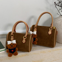 单肩包小熊挂件2025秋冬新款ins潮流包包女小众百搭复古斜跨包