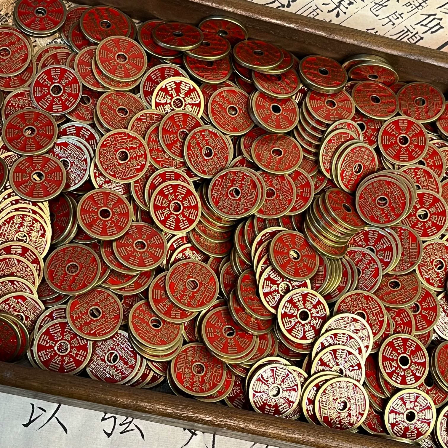 Оптовая продажа Киннабар Горный Призрак тратить деньги сплетни кулон антикварная медная подвеска аксессуары ручной работы домашние аксессуары Ручная Веревка оригинал