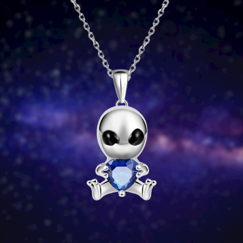 Collana con pendente alien in cristallo blu scuro gioielleria_voghion.com