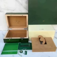 В наличии Зеленая коробка для часов Rolex Черный Submariner Зеленый Submariner Высококачественная деревянная коробка для часов с сумкой для переноски и руководством.