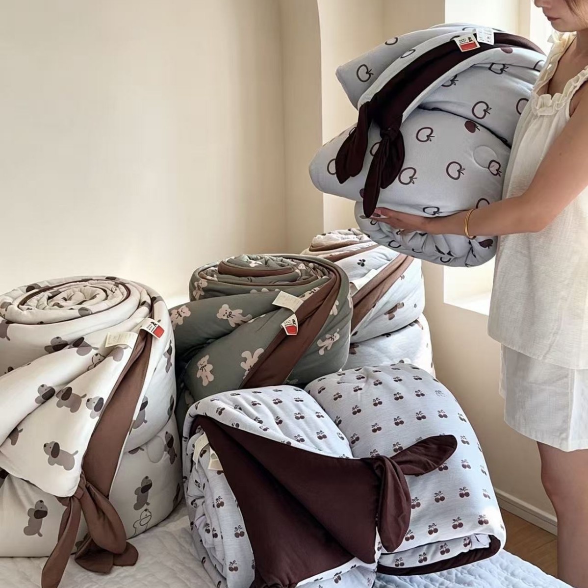 Autumn and winter cartoon little-ear knitted duvet, suitable for spring, autumn, and winter, washable and skin-friendly, 2m double knitted duvet