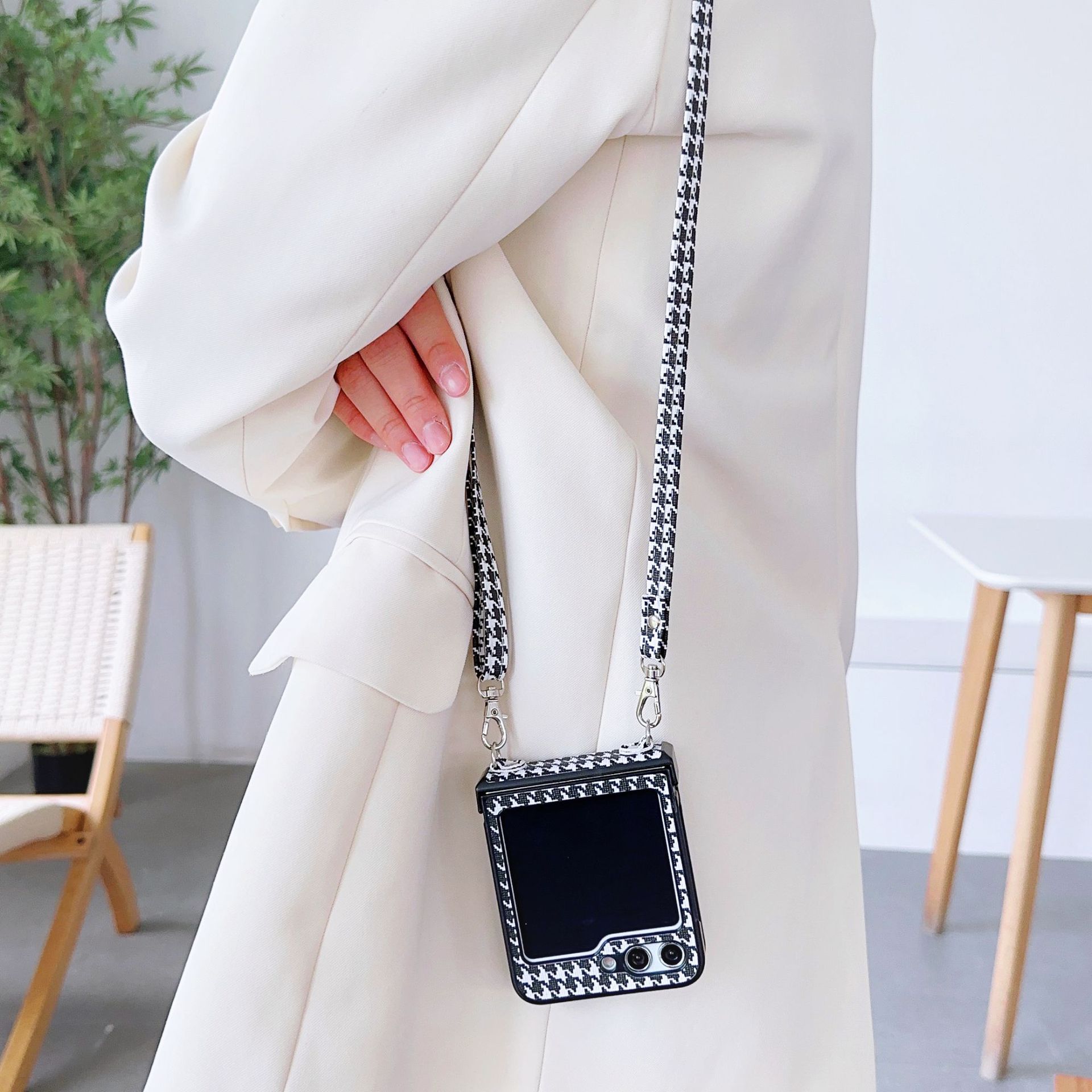 Fashion check for Samsung Galaxy Z Flip3/4/5 folding phone case ZFlip6 solid color diagonal rope_voghion.com