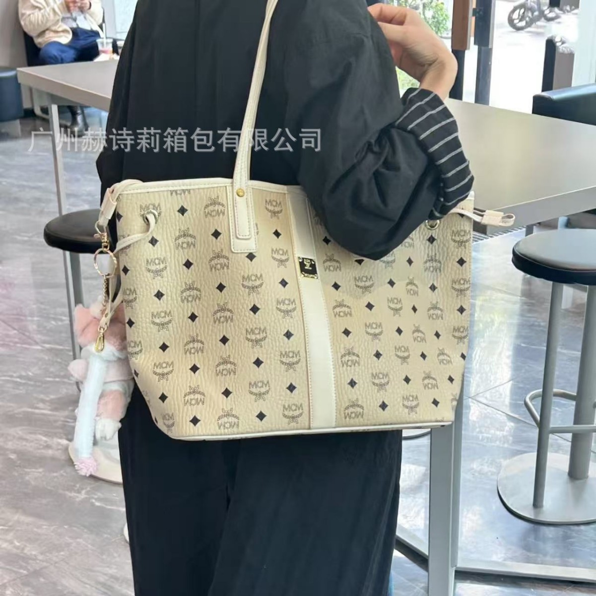 New MC Print Mother-Daughter Tote Bag Large Capacity Crossbody Fashion Versatile Underarm Commuter Women's Bag - Thumbnail 4