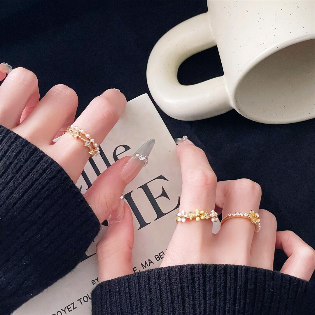 Small design retro elegant golden one size fashionable ring with…