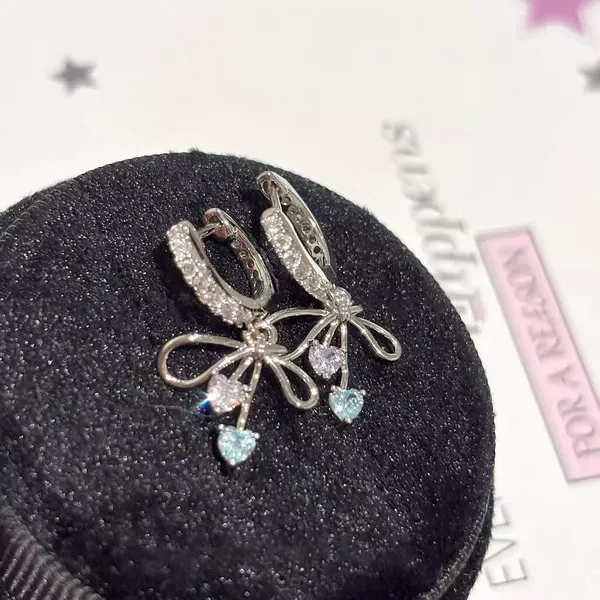 Bowknot Heart-Shaped Zircon Pendant Earrings for Women, Unique and Exquisite, Beautiful and High-End, Full Diamond Hoop Earrings for Women