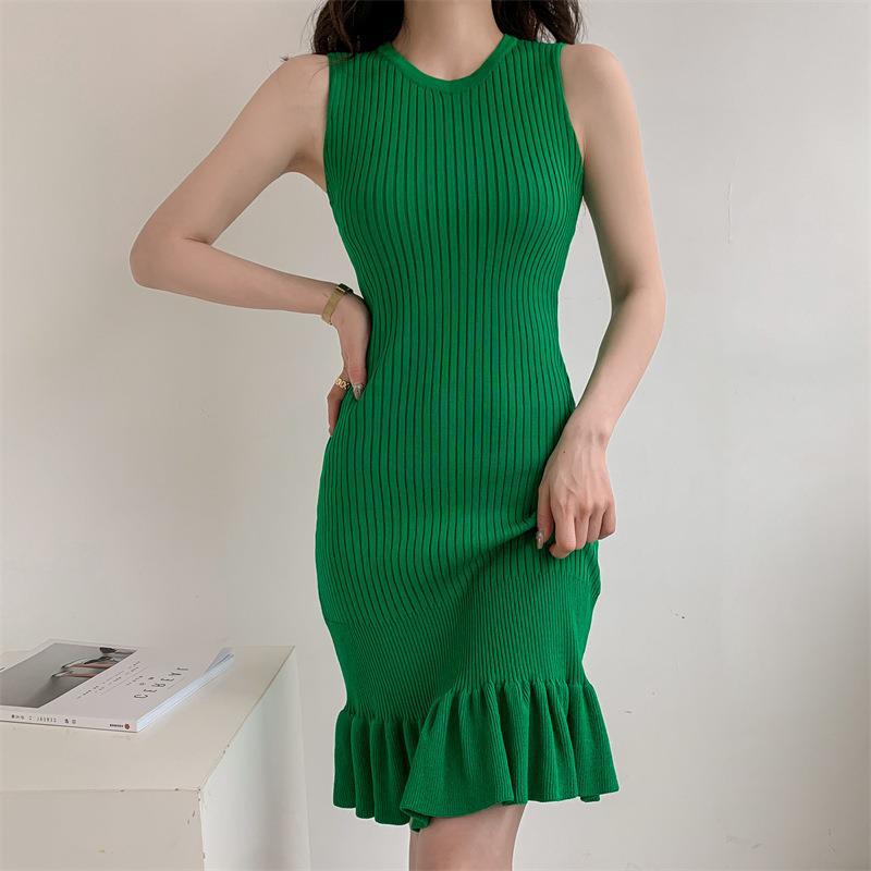 Design Sense Slim-fit Sleeveless Elegant Mid-length Hip Vall Dress Fashionable Fishtail Ruffled Knitted dress Women