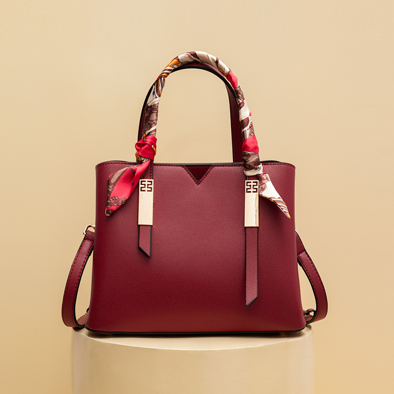 Bolso de mano rojo de Hong Kong para novia, bolso de madre, bolso de moda 2025, bolso de mano cruzado para suegra, bolso de mano para mujer de mediana edad
