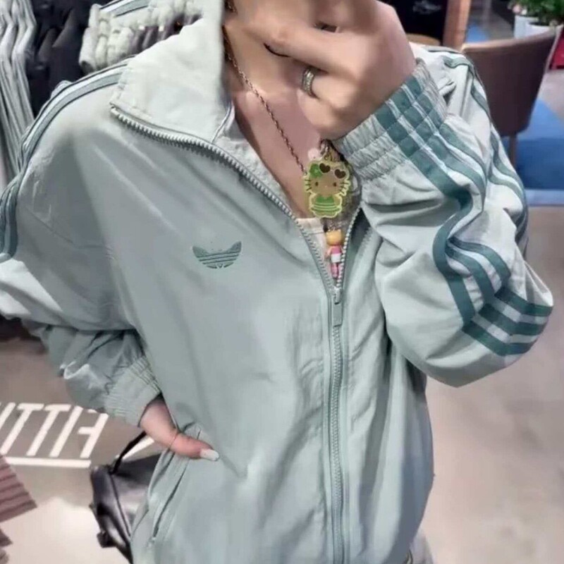 High-Quality Clover Fashion Loose-Fitting Slimming Jacket for Men and Women, Spring and Autumn Woven Windproof Stand-Collar Jacket
