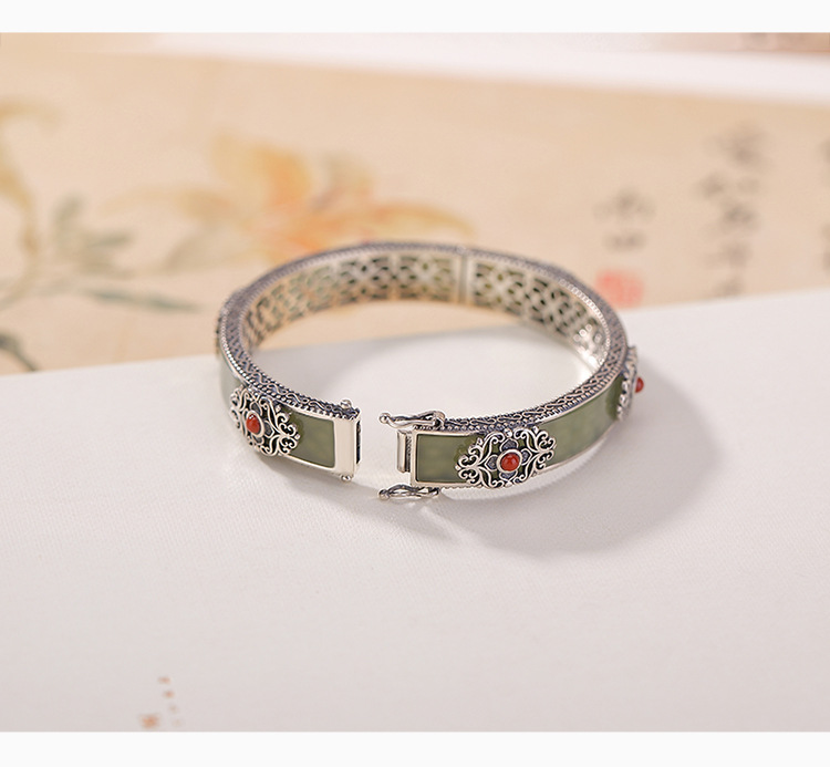 Vòng tay bạc S925 đính ngọc Hetian và sapphire đỏ phong cách retro Trung Hoa — một mảnh chi tiết 4
