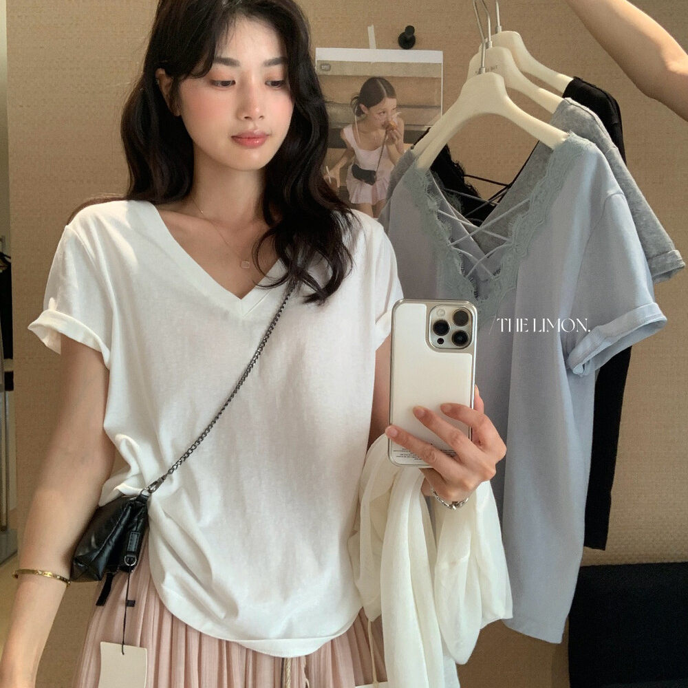 Áo thun nữ cổ V tay ngắn phối ren lưng xéo — màu đen, xanh lam, màu trắng, Xám hoa