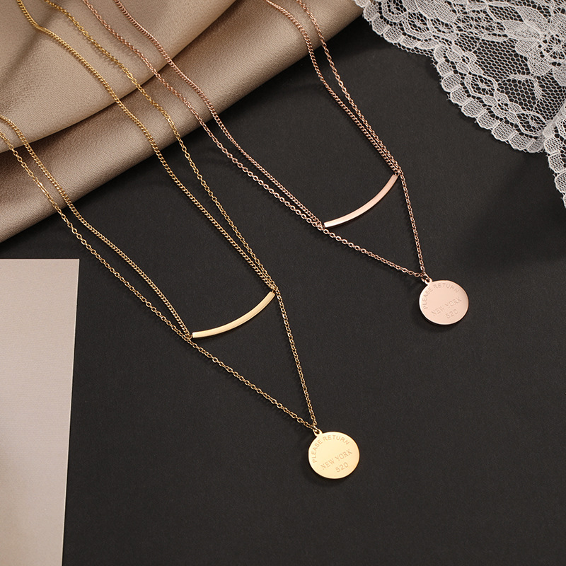 新款双层微笑项链女 钛钢金色叠戴圆牌520字母锁骨链几何生日礼物