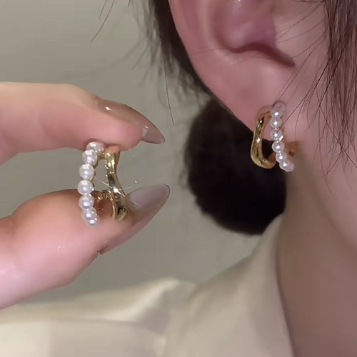 Minimalist Design Pearl Earrings for Korean Influencers -  New Trendy Light Luxury High-End Spring Earrings