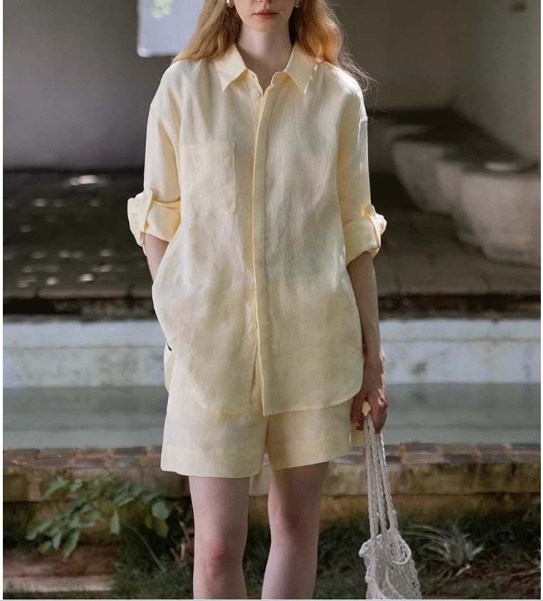 안개처럼 부드러운 노란색 세트