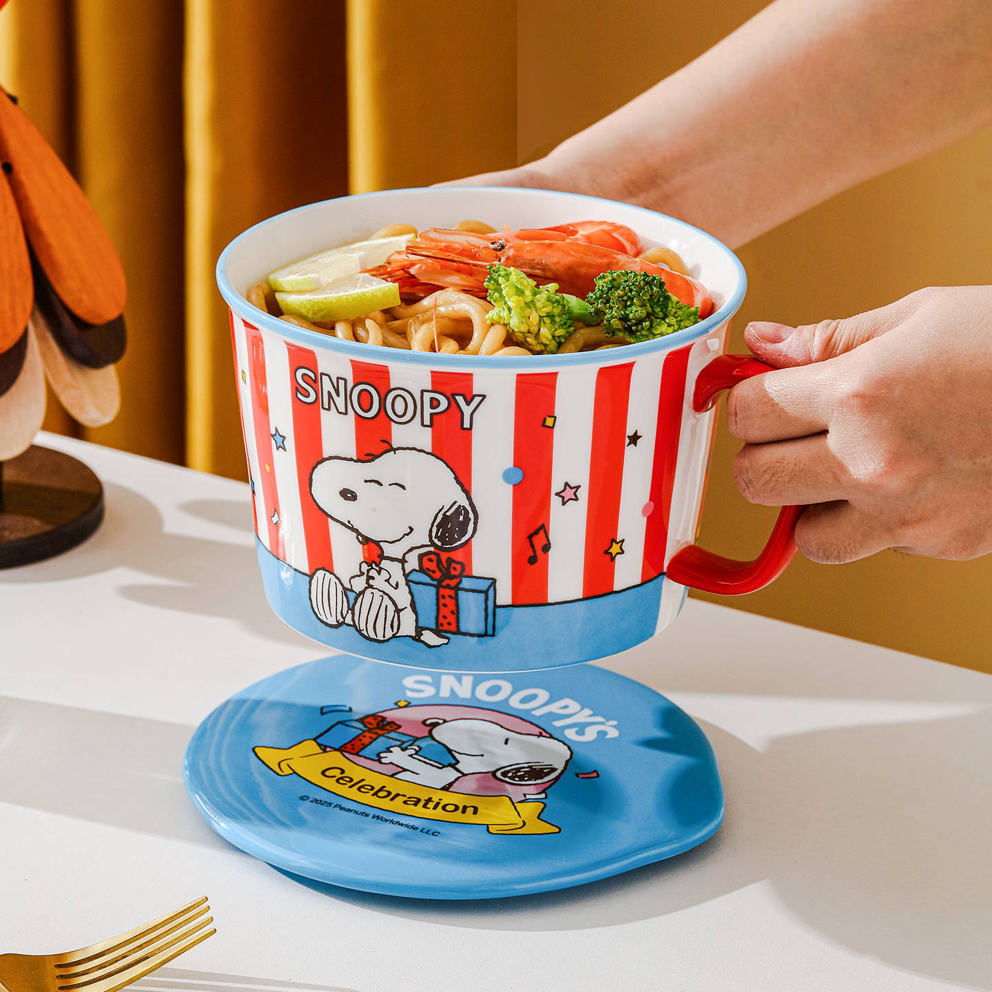 Snoopy co-marcado bol de fideos de cerámica, polvo de caracol, bol de microondas, gran capacidad, manejo de una sola oreja, caricatura para mujeres