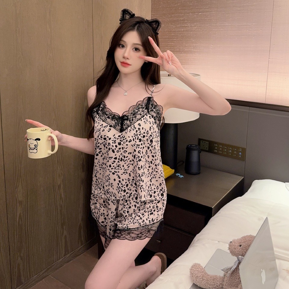 2024 새로운 섹시한 여성 여름 슬링 반바지 아이스 실크 파자마 Ins Girly Pure Desire Pajamas Sweet