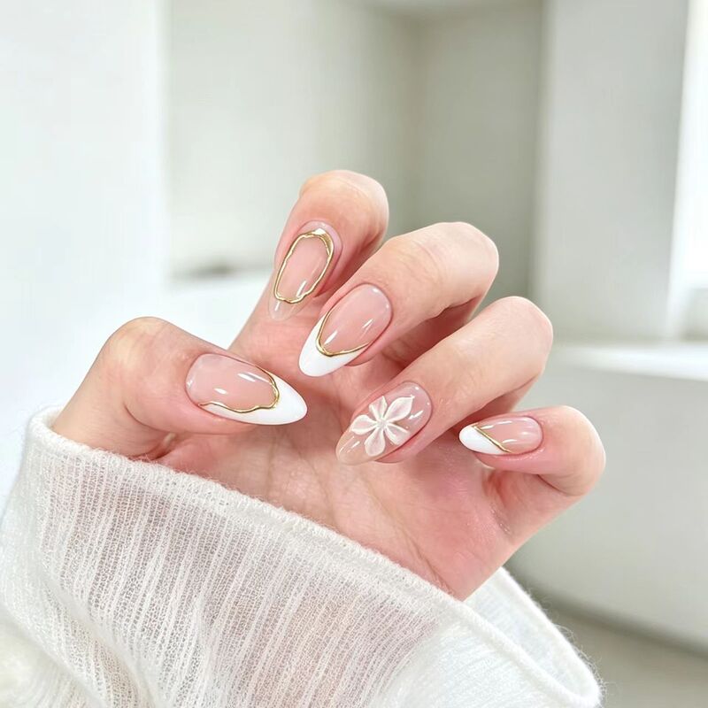 Cross-border foreign trade gentle French cat-eye almond-shaped short press-on nails with a high-end feel, brightening and gold-plated 3D nail art